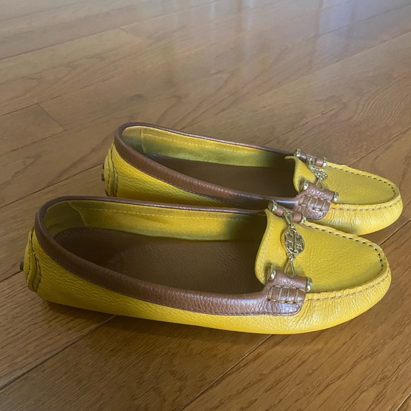Yellow Tory Burch loafers 7.5W - Picture 4 of 7
